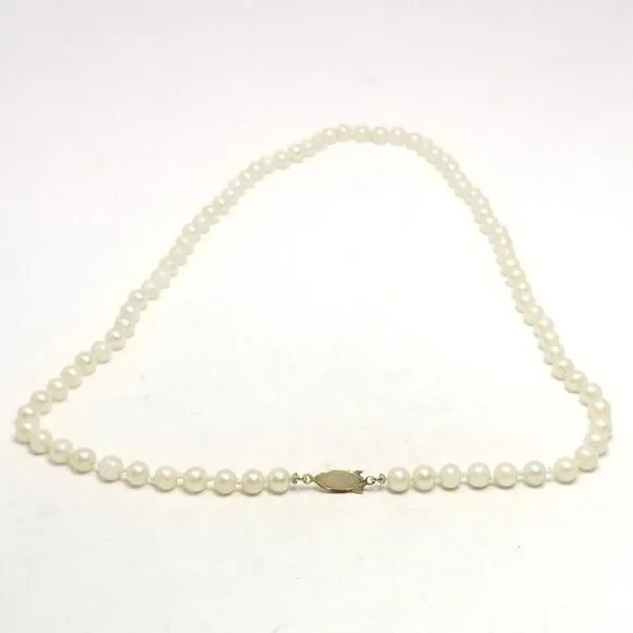 Vintage Faux Cream Pearl Beaded Necklace with Gold Tone Hook Clasp, Classic - Picture 3 of 5